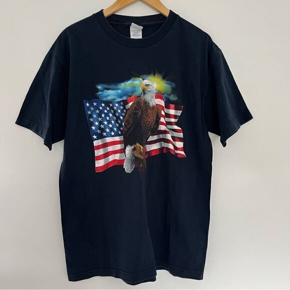 VINTAGE AMERICAN EAGLE & FLAG T-SHIRT LARGE - Picture 1 of 5